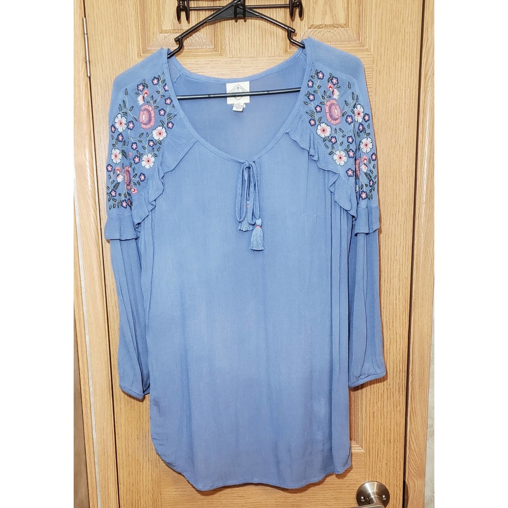 ST. JOHN'S BAY size small blue embroidered long sleeve blouse